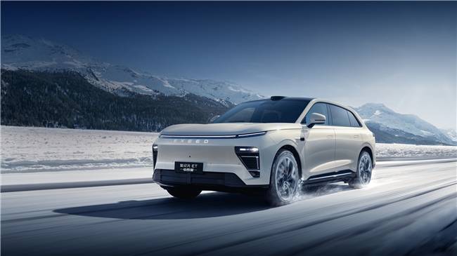 新春启程，十全十美 星纪元ET增程四驱以全能实力护航团圆之旅